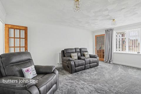 4 bedroom detached house for sale, Barncroft Road, Stoke-On-Trent ST6 6QF