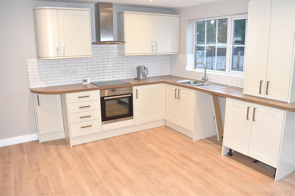 Dining kitchen