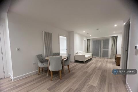2 bedroom flat to rent, Eden Place, London, E16