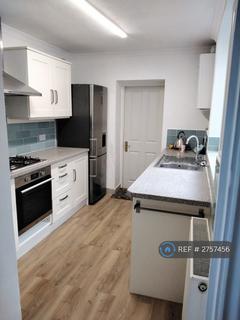 2 bedroom end of terrace house to rent, Main Road, Biggin Hill, TN16