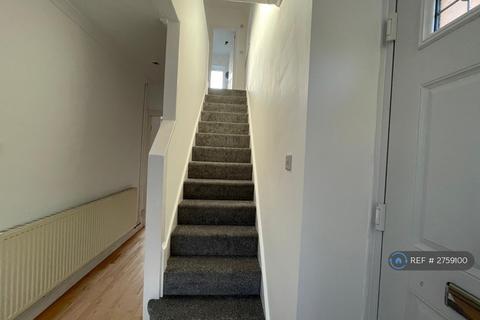 3 bedroom semi-detached house to rent, Leicester, Leicester, LE3