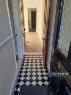 3 bedroom semi-detached house to rent, Foxhall Road, Ipswich, IP3