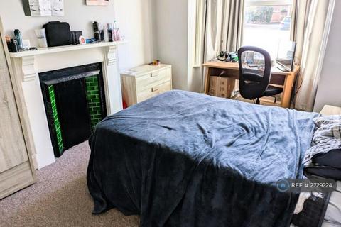 4 bedroom terraced house to rent, Comer Road, Worcester, WR2