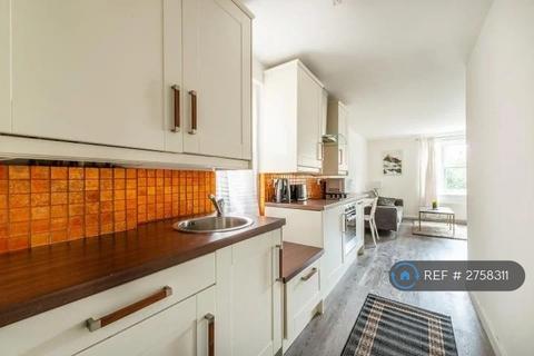 1 bedroom flat to rent, Radford House, London, W2