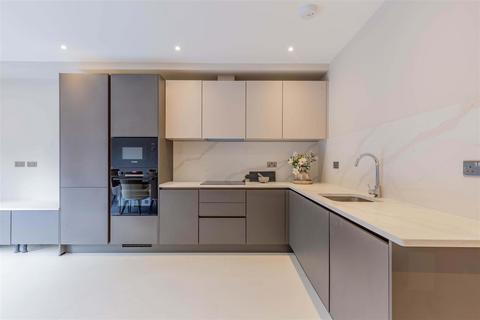 3 bedroom terraced house for sale, North Drive, Hounslow TW3