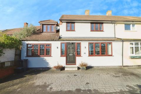 4 bedroom semi-detached house for sale, Peregrine Road, Ilford IG6