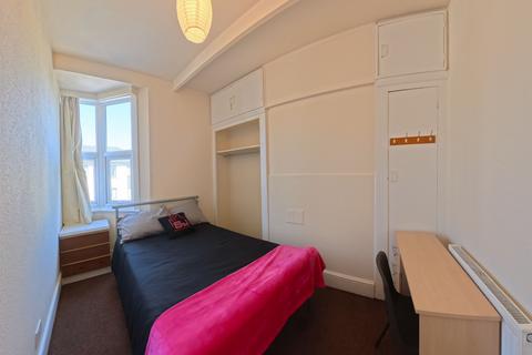 4 bedroom flat to rent, Lewes Road, Brighton BN2