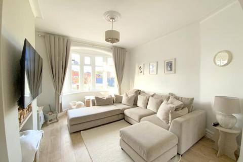 3 bedroom semi-detached house for sale, Woodsley Avenue, Cleethorpes