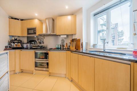 2 bedroom flat to rent, Durham Wharf Drive, Brentford TW8