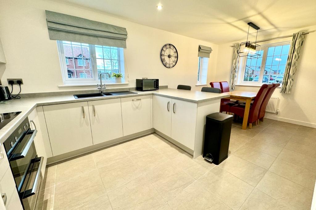 Kitchen/Dining Room