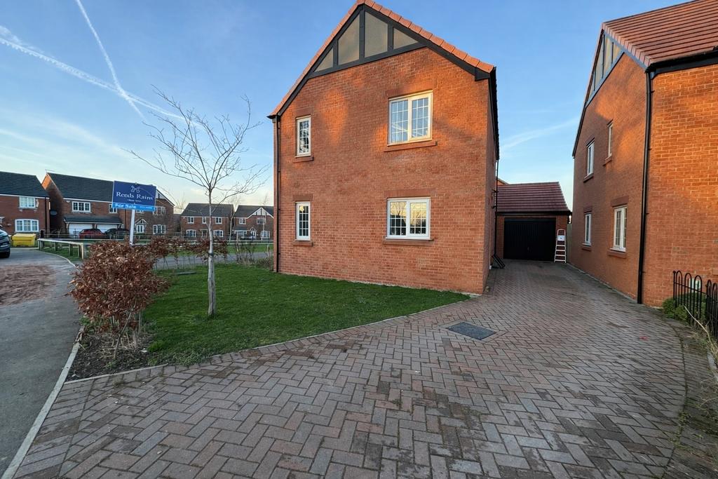 Garage &amp; Driveway