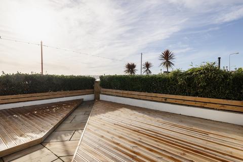 2 bedroom bungalow to rent, La Route De La Haule, St. Lawrence, Jersey