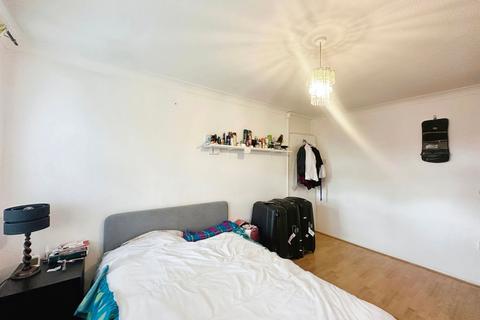 2 bedroom flat for sale, Luther Close, Edgware, HA8