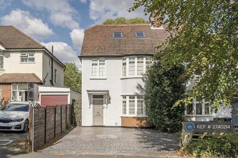 4 bedroom semi-detached house to rent, Le May Avenue, London, SE12
