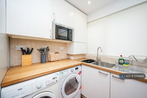 2 bedroom flat to rent, Brecknock Road, London, N7