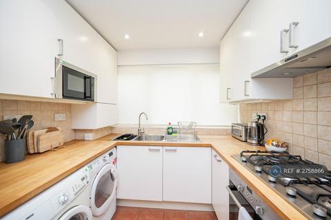2 bedroom flat to rent, Brecknock Road, London, N7