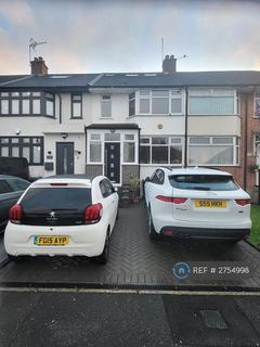 3 bedroom terraced house to rent, Highfield Road, Woodford Green, IG8