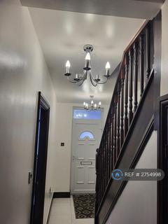 3 bedroom terraced house to rent, Highfield Road, Woodford Green, IG8
