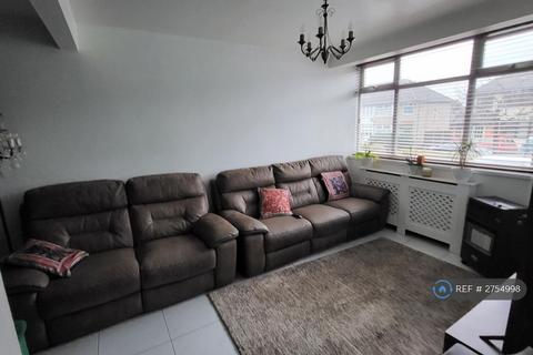 3 bedroom terraced house to rent, Highfield Road, Woodford Green, IG8