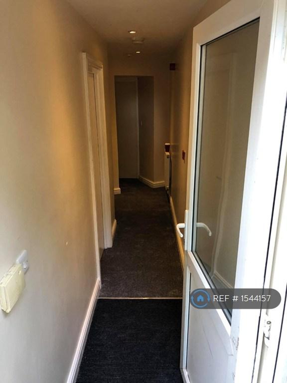 Hallway/Entrance