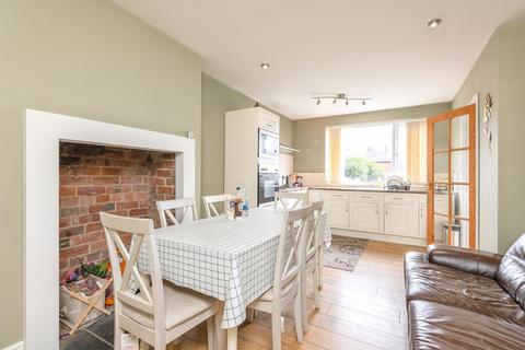 3 bedroom semi-detached house for sale, Middleton Road, West Yorkshire LS10