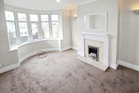 3 bedroom semi-detached house for sale, Middleton Road, West Yorkshire LS10