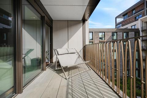 2 bedroom property for sale, Saxon House, Parkland Walk, Chelsea, London, SW6
