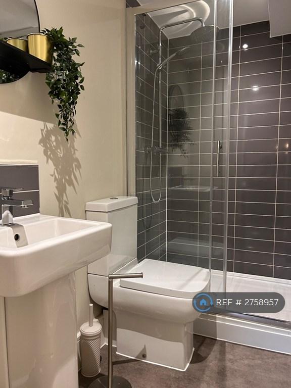 Bathroom Studio 3