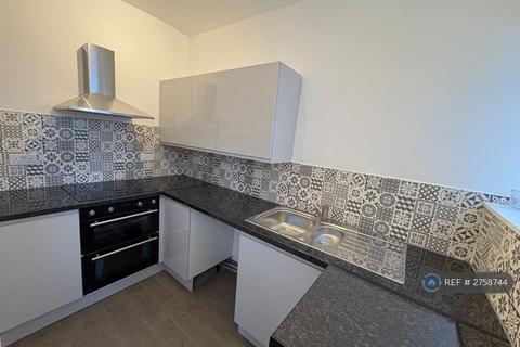 2 bedroom flat to rent, Babbacombe Road, Torquay, TQ1