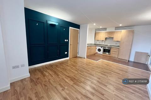 2 bedroom flat to rent, Queens Road, Nottingham, NG2