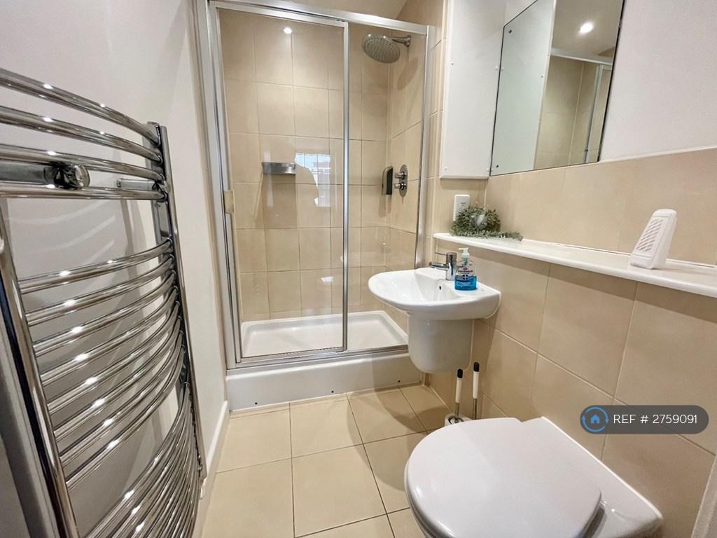 Example En Suite Shower Room