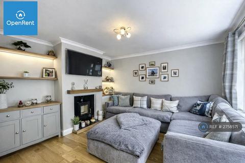 3 bedroom terraced house to rent, Holly Road, Risca, Newport, NP11