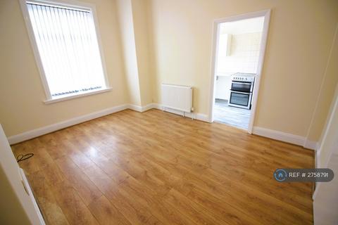 3 bedroom semi-detached house to rent, Linaker Street, Southport, PR8