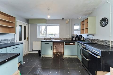 3 bedroom end of terrace house for sale, 8 Laurel Drive, Wistaston, Crewe, CW2 8RF