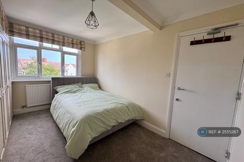 undefined, Fairlands Avenue, Thornton Heath, CR7