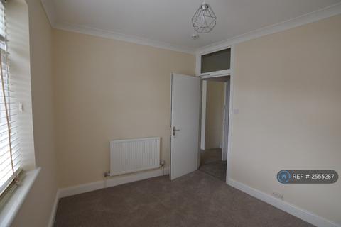 1 bedroom in a house share to rent, Fairlands Avenue, Thornton Heath, CR7