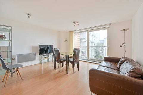 Holland Gardens, Kew Bridge, Brentford, TW8