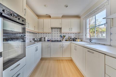 4 bedroom detached house for sale, Reeves Piece, Bratton