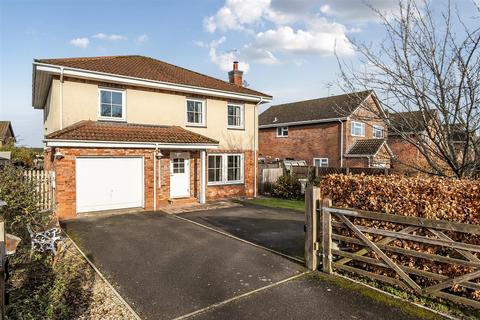 4 bedroom detached house for sale, Reeves Piece, Bratton