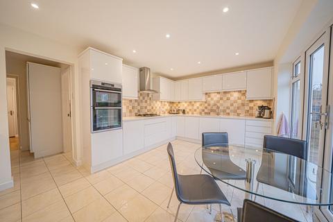 4 bedroom detached house for sale, Bushwood Drive, Dorridge, B93