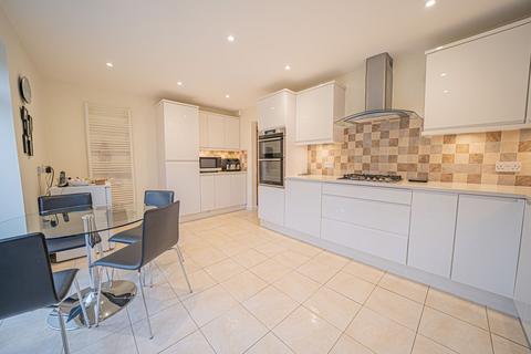 4 bedroom detached house for sale, Bushwood Drive, Dorridge, B93