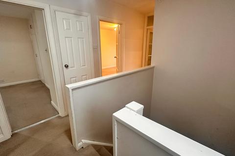 2 bedroom maisonette for sale, Colonial Road, Bedfont, TW14
