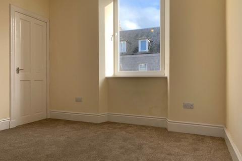 2 bedroom flat to rent, Menzies Road, Torry, Aberdeen, AB11