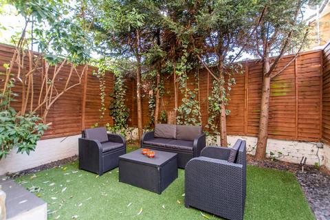 2 bedroom maisonette to rent, Damer Terrace, Chelsea, London, SW10