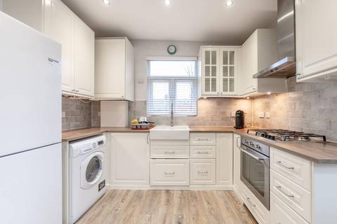 2 bedroom flat to rent, Strode Road, Willesden, London, NW10