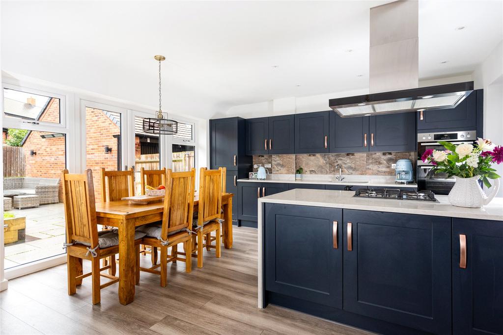 Kitchen/Breakfast