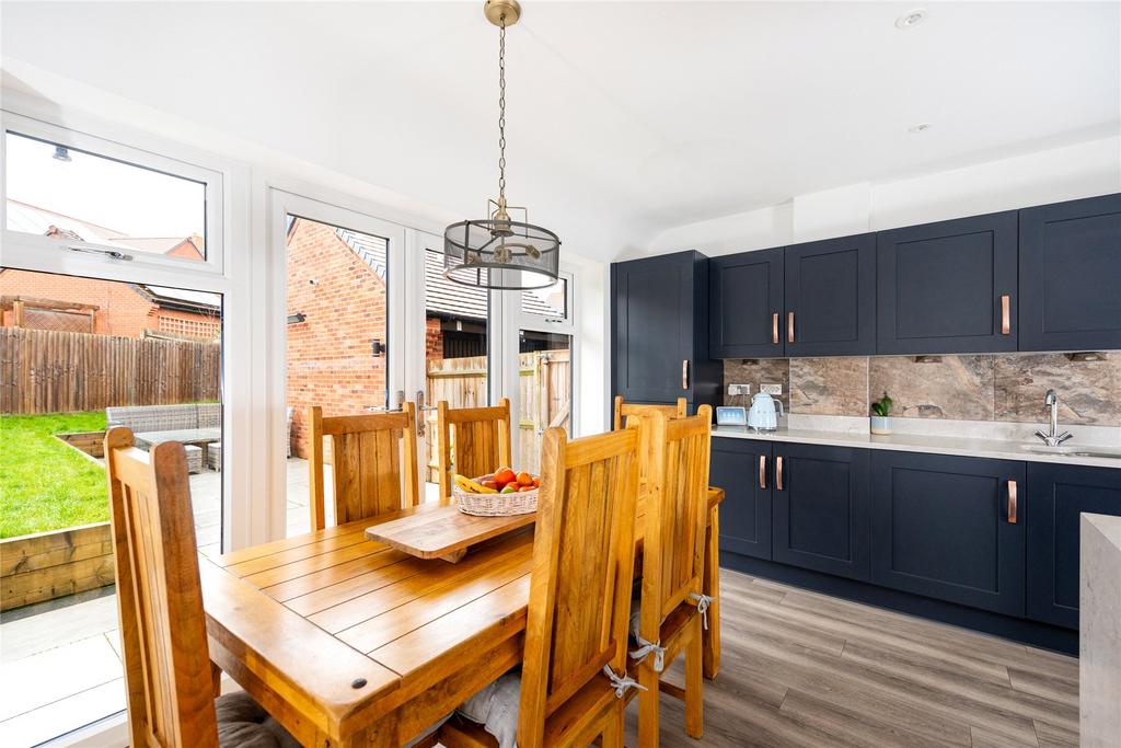 Kitchen/Breakfast