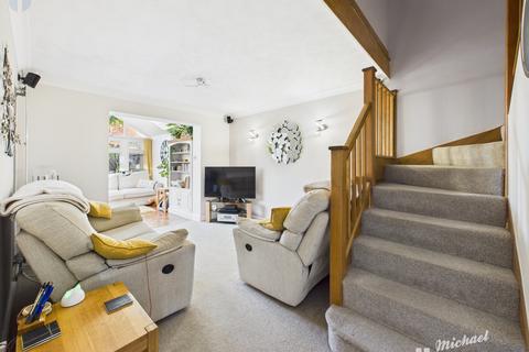 3 bedroom end of terrace house for sale, Dormer Close, Aylesbury, Buckinghamshire