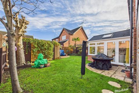 3 bedroom end of terrace house for sale, Dormer Close, Aylesbury, Buckinghamshire