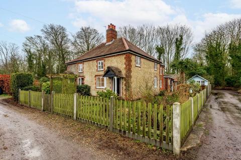 3 bedroom cottage to rent, All Saints Lane, Horsey, NR29